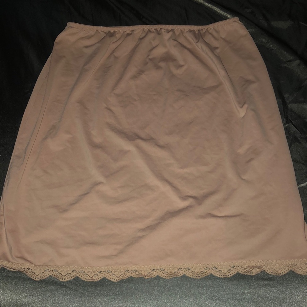 George Beige Women’s Skirt Slip Size Medium